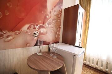 Фото номера Комфорт двухместный  Гостиница Sun city г. Адлер 3
