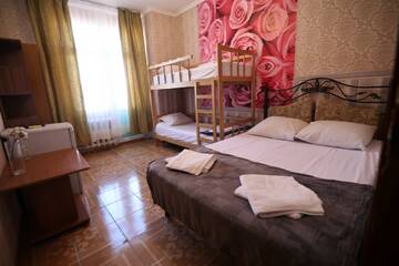 Фото номера Стандарт четырехместный Гостиница Sun city г. Адлер 2