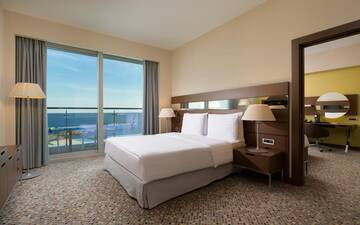 Фото номера Люкс Гостиница Radisson Blu Resort &amp; Congress Centre 5* г. Адлер 3