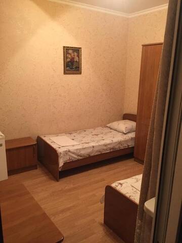 Фото номера Двухместный номер с 1 кроватью или 2 отдельными кроватями Гостевой дом Даниэла г. Адлер 7