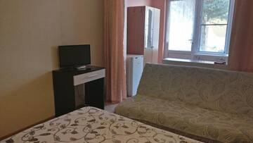 Фото номера Трехместный номер Гостиница Mini Hotel na Pikhtovom г. Адлер 2