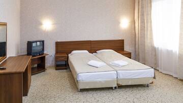 Фото номера Двухместный номер Гостиница Izvestiya Health Resort г. Адлер 2