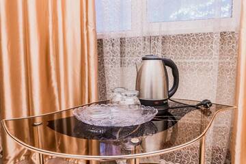 Фото номера Люкс с балконом и кроватью размера «king-size» Гостевой дом Мини-гостиница Paradise г. Адлер 4